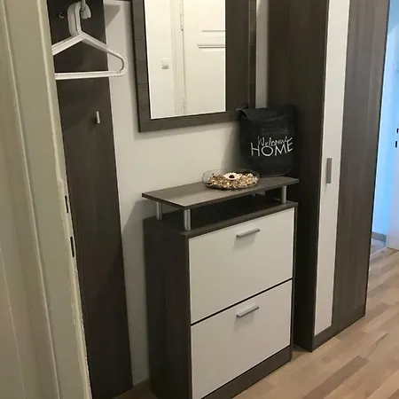 Schoenes 3-zimmer Nahe Graz Apartamento *